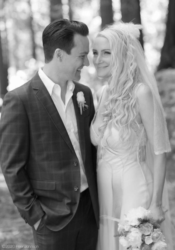 A bride & groom Glen Oaks Big Sur.